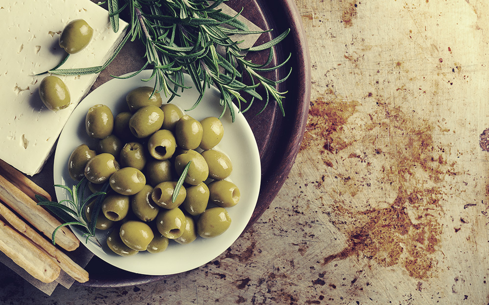 Όλη η Ελλάδα στο τραπέζι μας